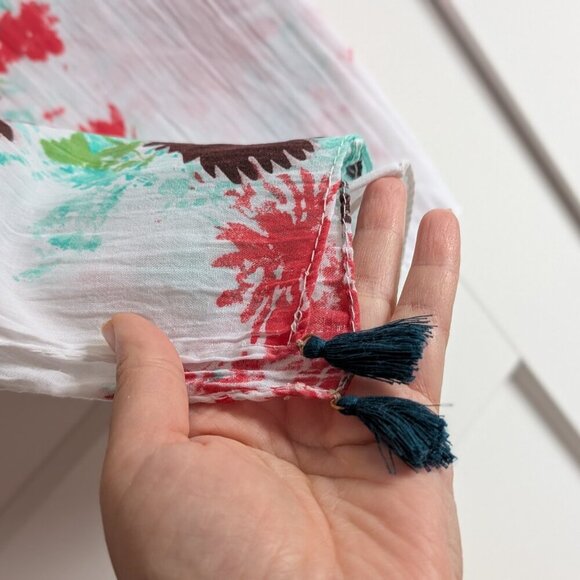 BN 💯 Organic Cotton watercolor Scarf with Tassels (2) - Picture 4 of 6